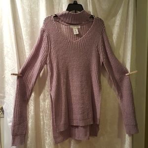 Loose knit plunging neck
